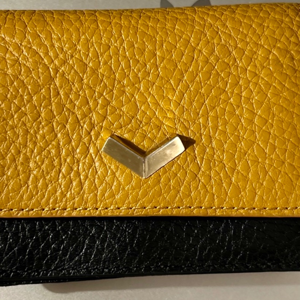 Vintage Botkier Ny Women'spebbled Leather Two-Tone Marigold Black Wallet